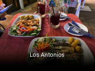 Los Antonios abrir